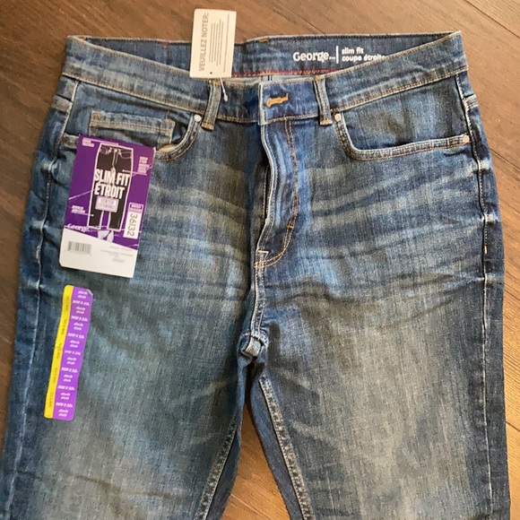 Jeans - Picture 2 of 4